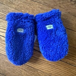 UGG Kids' UGGFluff Mitten - Size 4-6 - NWT